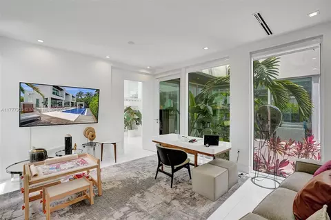 Other - 201 Buttonwood Dr, Key Biscayne, FL 33149 photo 14 of 17