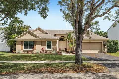 10095 SW 55th Ln, Cooper City, FL 33328