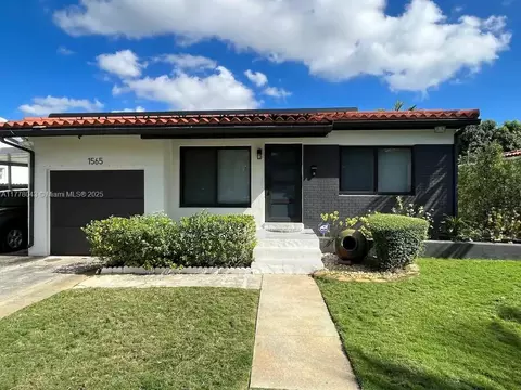 1565 NW 30th Ave, Miami, FL 33125