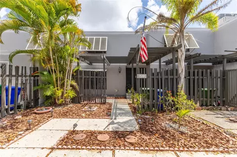 1519 NW 113th Way #1519, Pembroke Pines, FL 33026