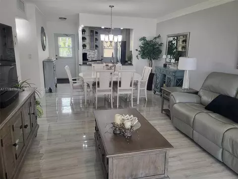 4701 NW 34th St #602, Lauderdale Lakes, FL 33319