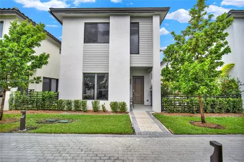 4419 NW 80th Ct, Doral, FL 33166