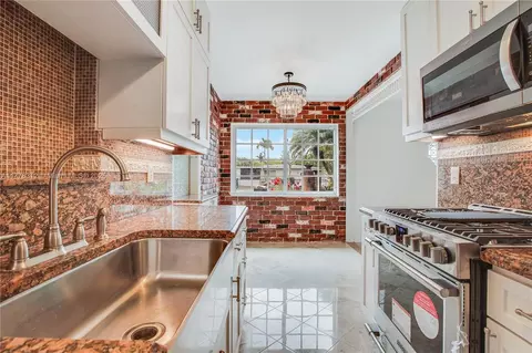 3010 SW 105th Ave, Miami, FL 33165 photo 6