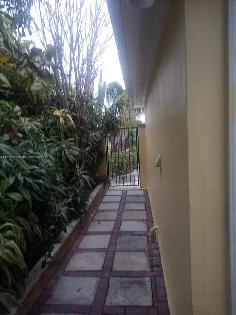 3010 SW 105th Ave, Miami, FL 33165 photo 26
