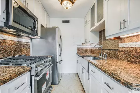 3010 SW 105th Ave, Miami, FL 33165 photo 7