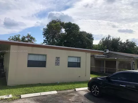 414 NW 15th Way, Fort Lauderdale, FL 33311