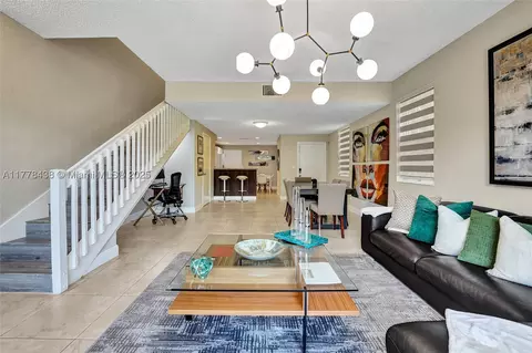 1438 Veracruz Ln #1-6, Weston, FL 33327