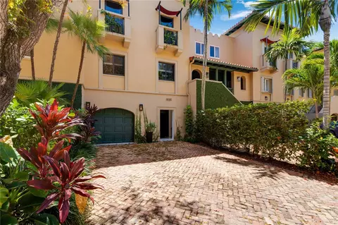 6147 Paradise Point Dr #6147, Palmetto Bay, FL 33157