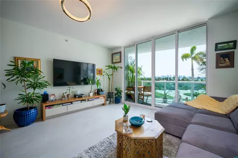 7900 Harbor Island Dr #611, North Bay Village, FL 33141