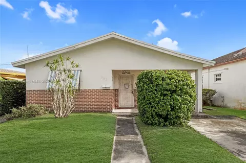653 NW 3rd Ct, Hallandale Beach, FL 33009