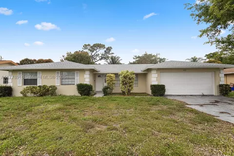 1175 Wynnedale Rd, West Palm Beach, FL 33417