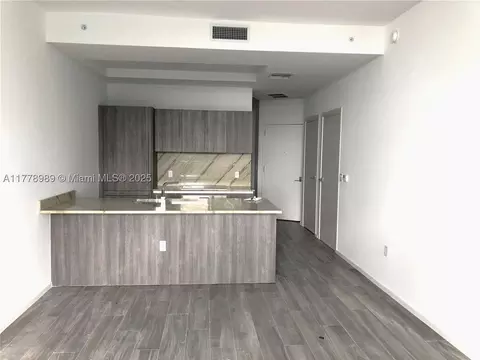 801 S Miami Ave #5108, Miami, FL 33130