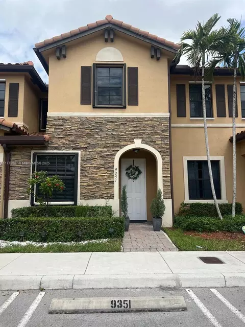 9351 W 33rd Ln #9351, Hialeah, FL 33018
