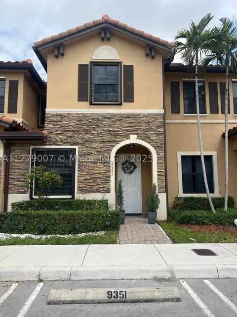 9351 W 33rd Ln #9351, Hialeah, FL 33018