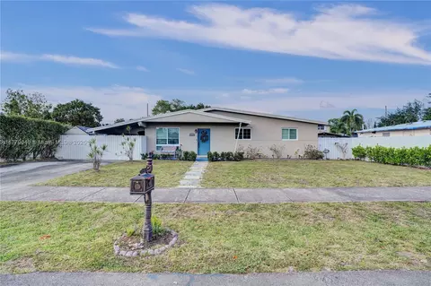 3851 SW 31st Ct, West Park, FL 33023