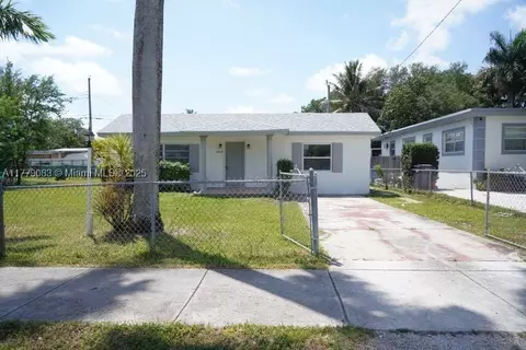 1310 NW 102nd St, Miami, FL 33147