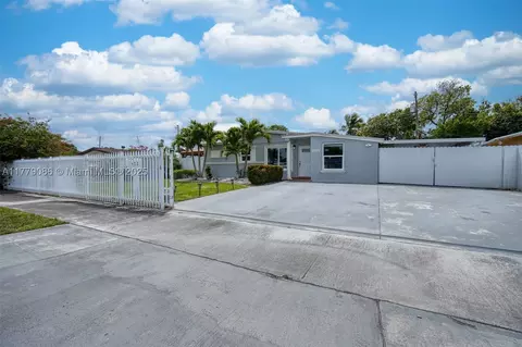 5450 NW 178th Ter, Miami Gardens, FL 33055