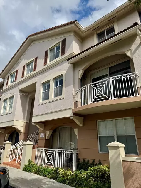 8882 W Flagler St #201, Miami, FL 33174