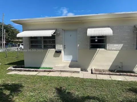 756 NW 5th St, Hallandale Beach, FL 33009
