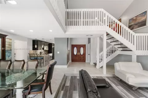 6345 NW 201st Ln, Hialeah, FL 33015 photo 8