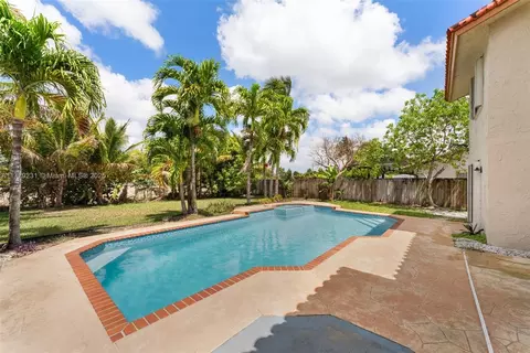 6345 NW 201st Ln, Hialeah, FL 33015 photo 29