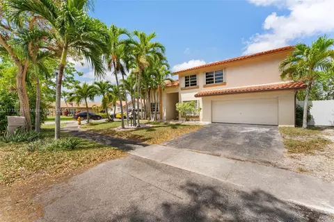 6345 NW 201st Ln, Hialeah, FL 33015 photo 3