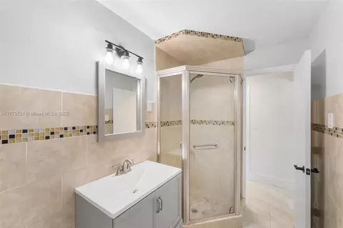 6345 NW 201st Ln, Hialeah, FL 33015 photo 28
