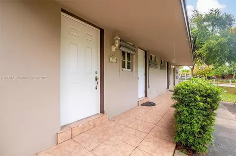 1926 Sheridan St, Hollywood, FL 33020