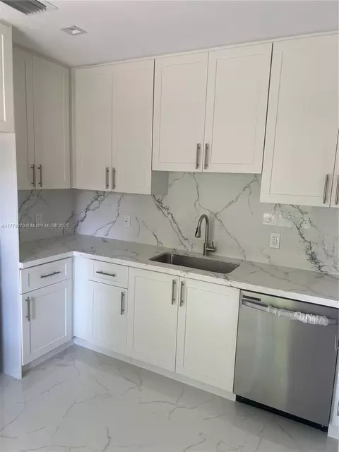 702 E 37th St, Hialeah, FL 33013 photo 6
