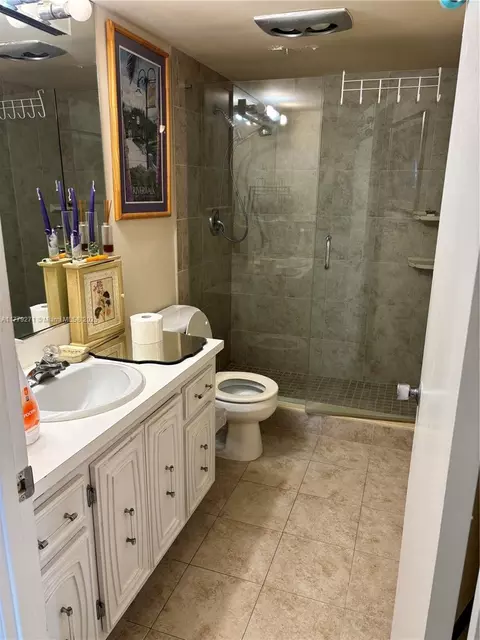Bath - 10777 W Sample Rd #714, Coral Springs, FL 33065 photo 4 of 4