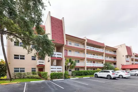 1040 Country Club Dr #101, Margate, FL 33063