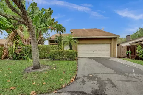11724 SW 134th Ct, Miami, FL 33186