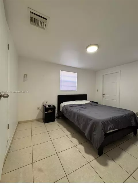 602 E 50th St, Hialeah, FL 33013 photo 7