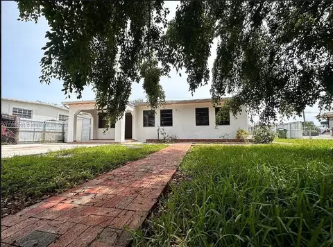 602 E 50th St, Hialeah, FL 33013
