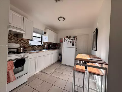 602 E 50th St, Hialeah, FL 33013 photo 17