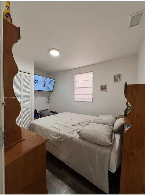 602 E 50th St, Hialeah, FL 33013 photo 9