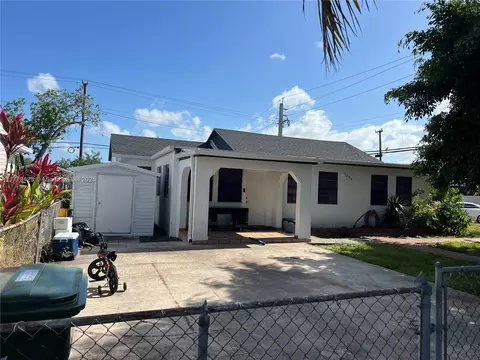 602 E 50th St, Hialeah, FL 33013 photo 2