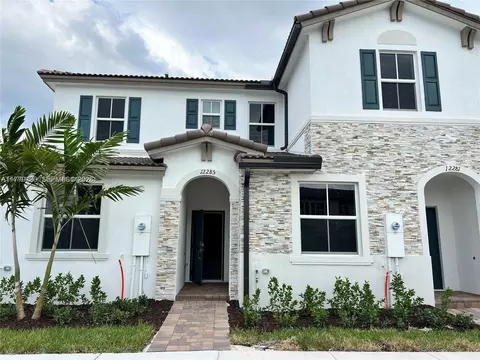 12285 NW 24th Pl, Miami, FL 33167