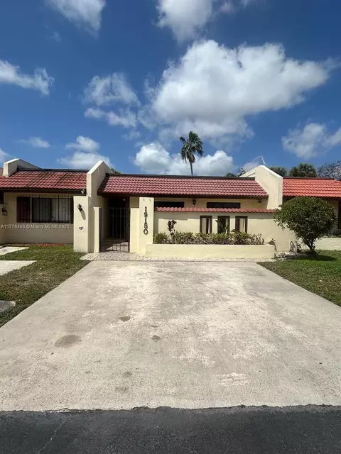 19150 NW 65th Ct #19150, Hialeah, FL 33015