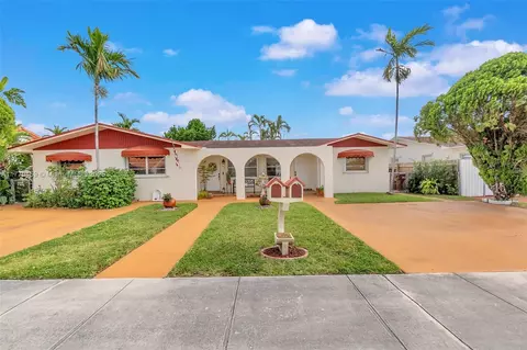 1280-1282 W 38th St, Hialeah, FL 33012