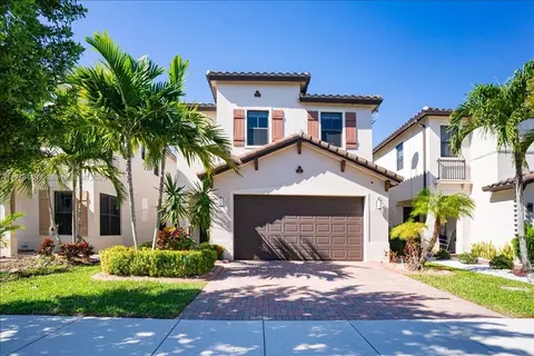 9786 W 34th Ave, Hialeah, FL 33018 photo 1