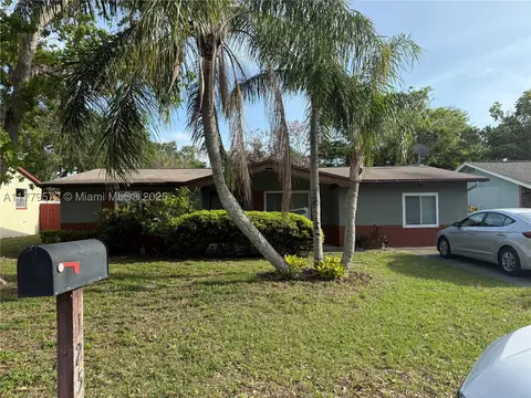 125 Ramona Cir, Palm Harbor, FL 34683