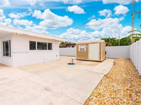 820 W 54th St, Hialeah, FL 33012 photo 28