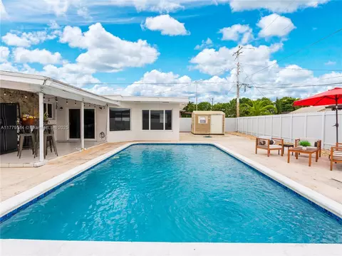 820 W 54th St, Hialeah, FL 33012 photo 5