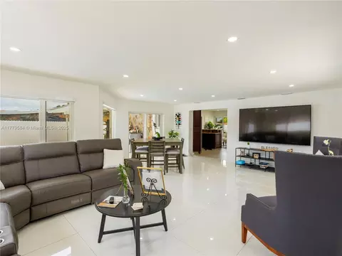 820 W 54th St, Hialeah, FL 33012 photo 12