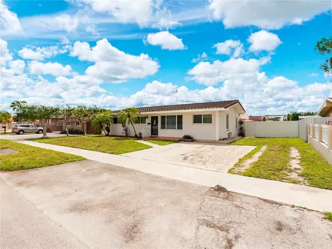 820 W 54th St, Hialeah, FL 33012 photo 2