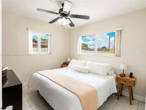 820 W 54th St, Hialeah, FL 33012 photo 21