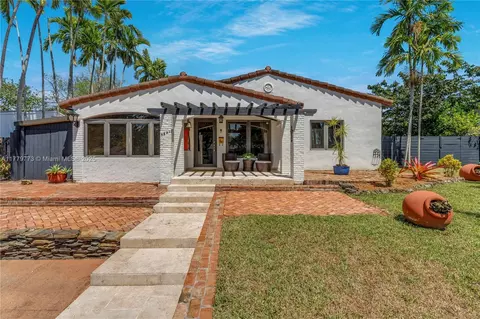 5831 SW 52nd Ter, Miami, FL 33155