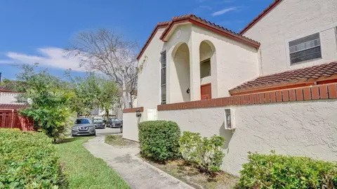331 Ives Dairy Rd #331-09, Miami, FL 33179