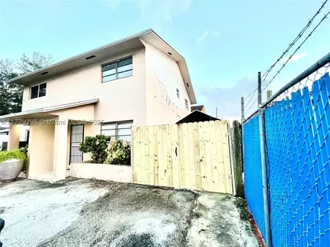 370 E 40th St #2, Hialeah, FL 33013 photo 1